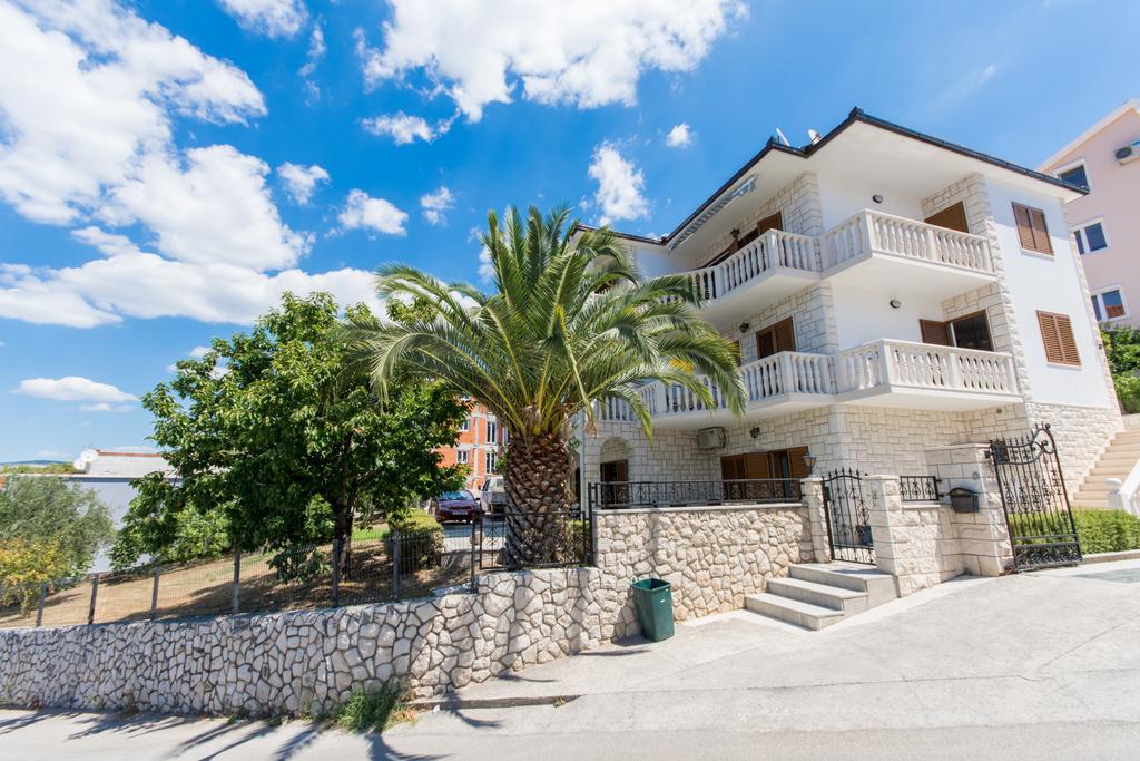 Apartments Bisera Trogir Exterior foto