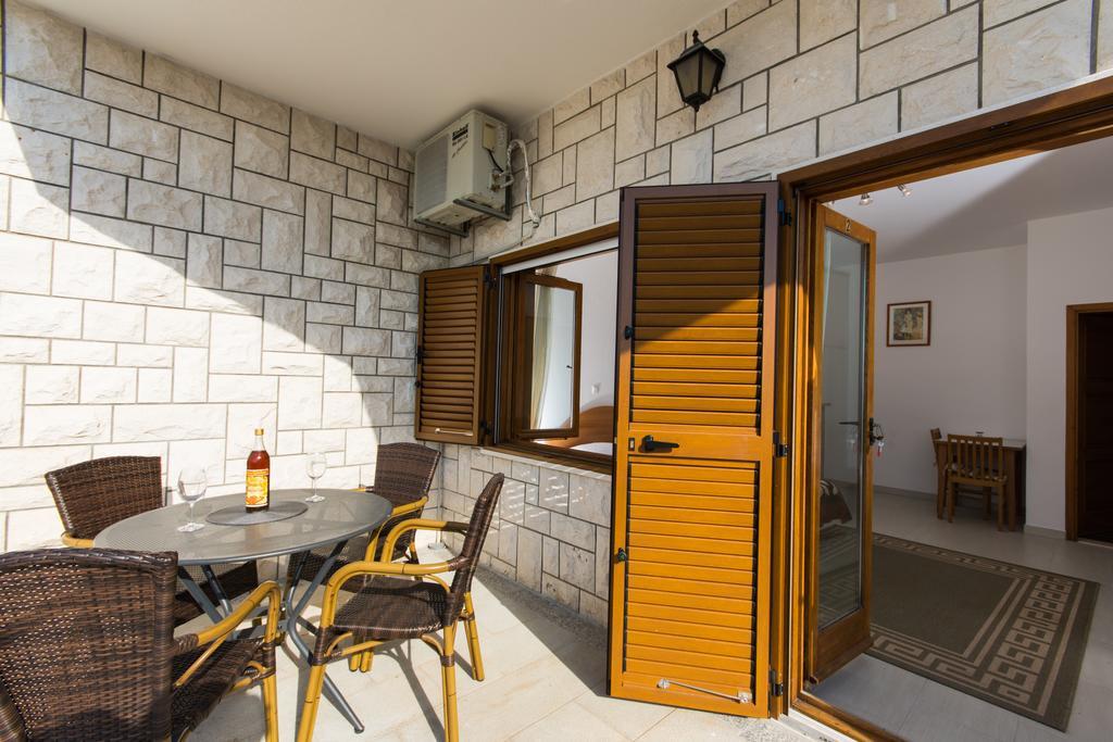 Apartments Bisera Trogir Exterior foto